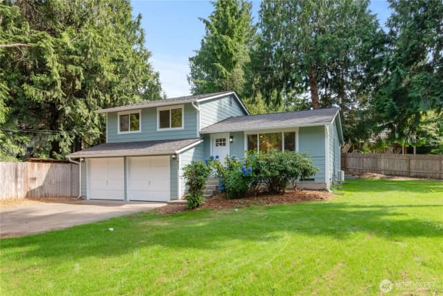 Property photo for 7611 Ne Beachwood Avenue, Poulsbo photo 2