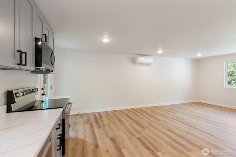 Property photo for 7611 Ne Beachwood Avenue, Poulsbo photo 11