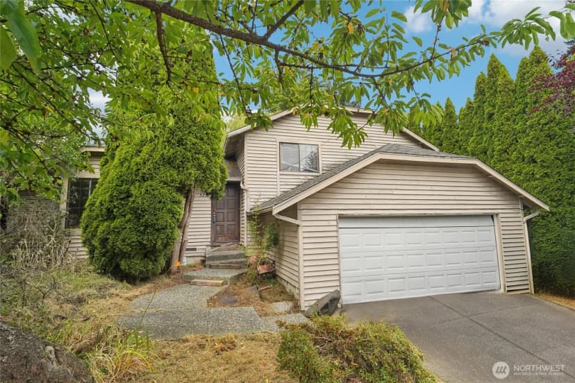 Property photo for 525 164th Place Se, Bothell photo 2