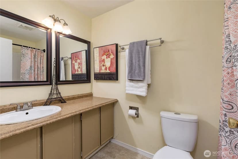 Property photo for 3232 S 256th Street, Kent photo 18