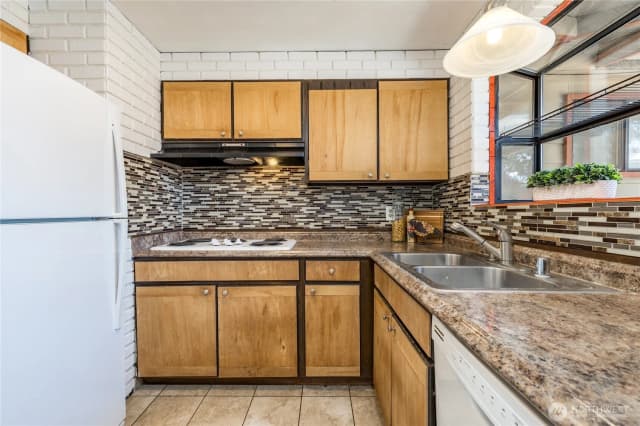 Property photo for 3232 S 256th Street, Kent photo 5