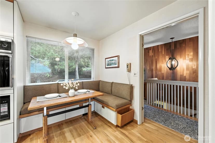 Property photo for 5418 Ne 200th Place, Lake Forest Park photo 13