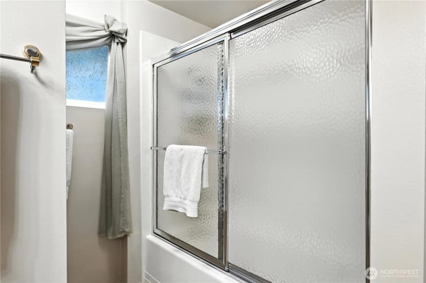 Property photo for 5418 Ne 200th Place, Lake Forest Park photo 20