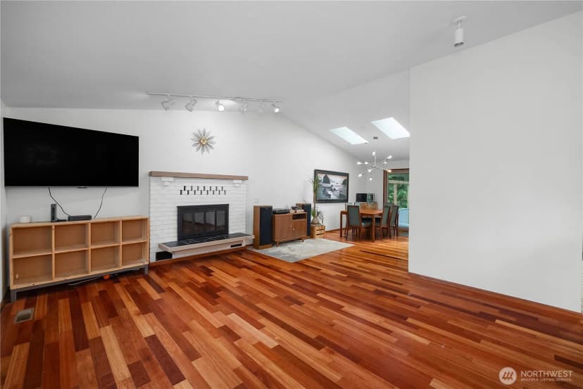 Property photo for 2139 Lakemoor, Olympia photo 4