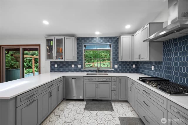 Property photo for 2139 Lakemoor, Olympia