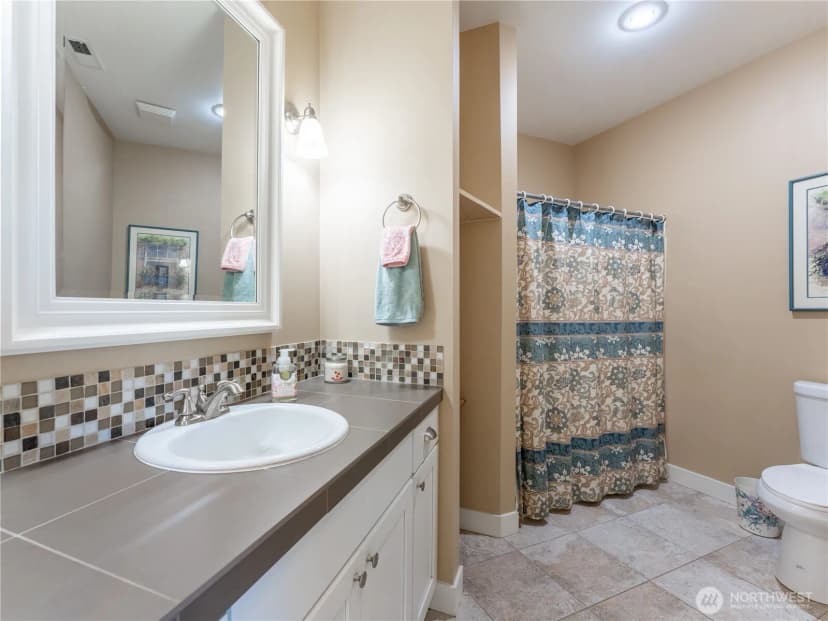 Property photo for 2115 5th Street, Wenatchee photo 29