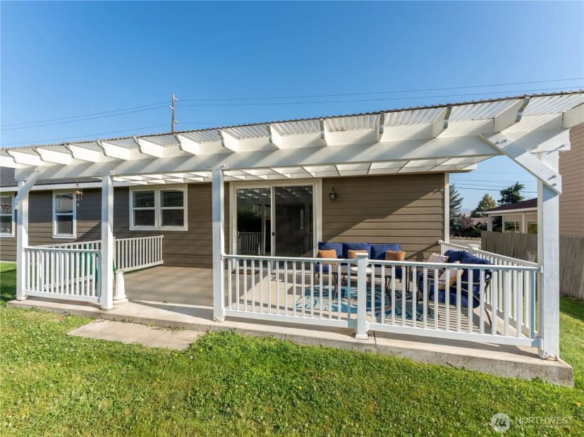 Property photo for 2115 5th Street, Wenatchee photo 3