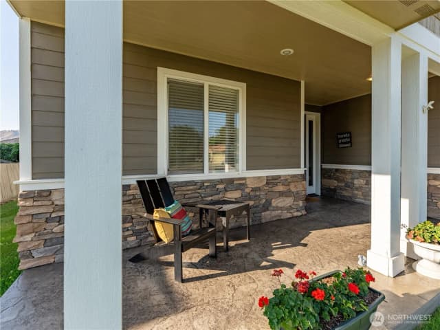 Property photo for 2115 5th Street, Wenatchee photo 4