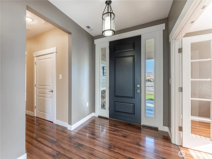 Property photo for 2115 5th Street, Wenatchee photo 7