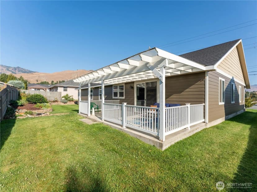 Property photo for 2115 5th Street, Wenatchee photo 38