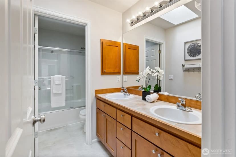 Property photo for 20518 Ne 26th Street, Sammamish photo 30