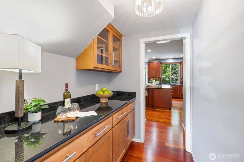 Property photo for 20518 Ne 26th Street, Sammamish photo 7
