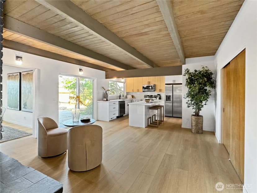 Property photo for 324 Valley Avenue E, Sumner photo 8