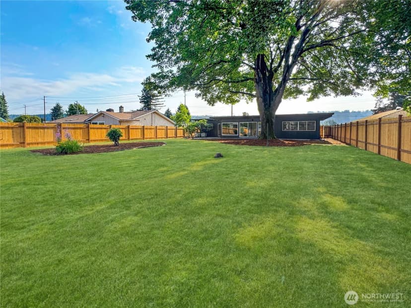 Property photo for 324 Valley Avenue E, Sumner photo 33
