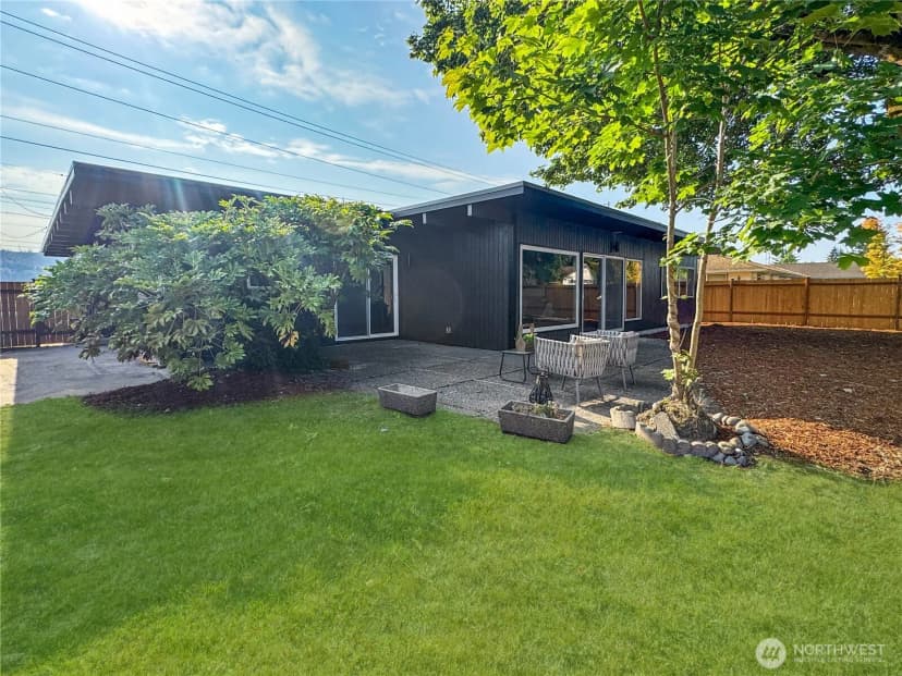 Property photo for 324 Valley Avenue E, Sumner photo 31