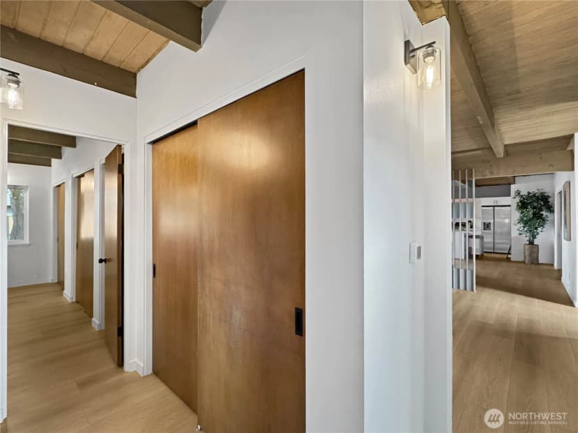 Property photo for 324 Valley Avenue E, Sumner photo 18