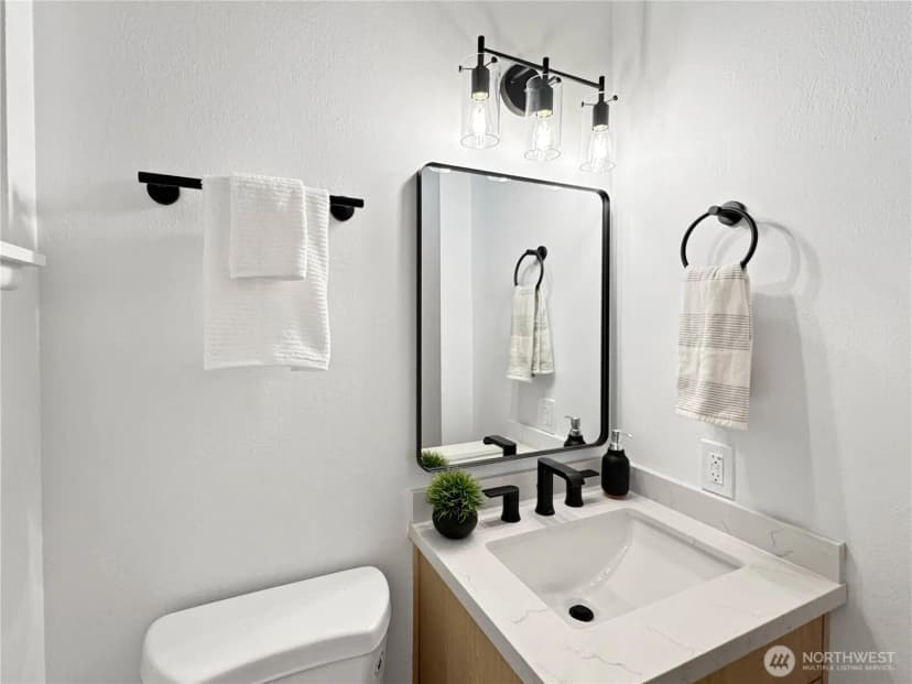 Property photo for 324 Valley Avenue E, Sumner photo 16