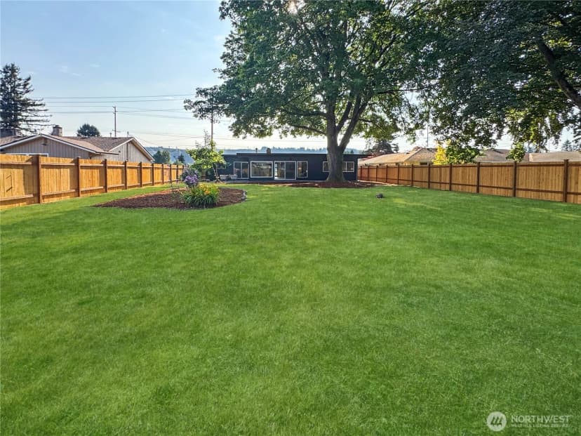 Property photo for 324 Valley Avenue E, Sumner photo 32