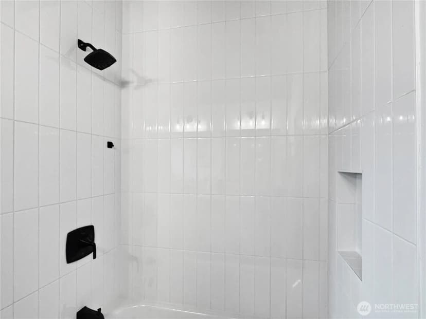 Property photo for 324 Valley Avenue E, Sumner photo 27