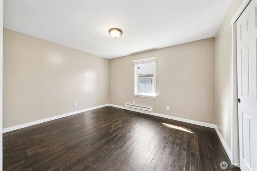 Property photo for 1408 West Avenue, Port Orchard photo 12