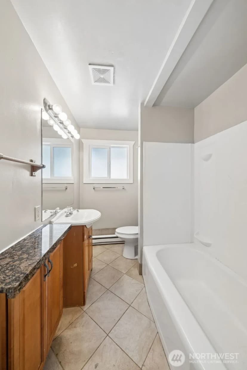 Property photo for 1408 West Avenue, Port Orchard photo 11