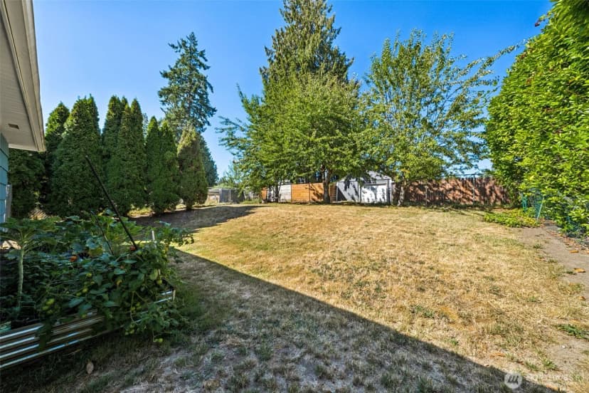 Property photo for 1408 West Avenue, Port Orchard photo 25