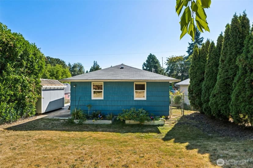 Property photo for 1408 West Avenue, Port Orchard photo 24