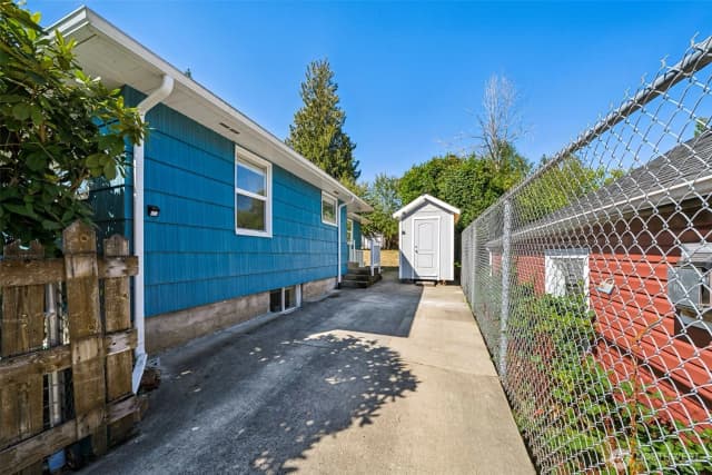 Property photo for 1408 West Avenue, Port Orchard photo 4