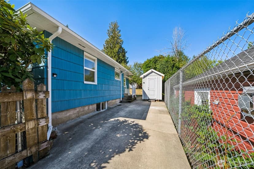 Property photo for 1408 West Avenue, Port Orchard photo 4