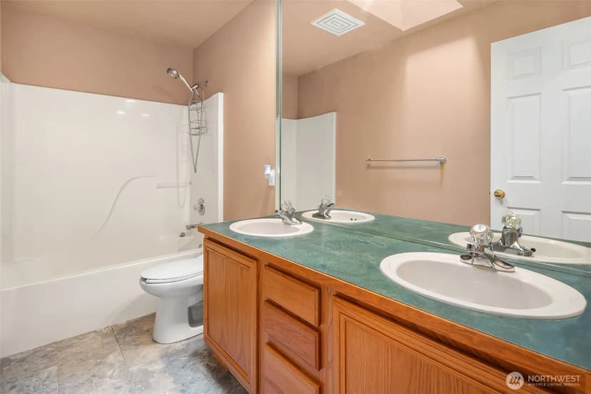 Property photo for 35223 6th Avenue Sw, Federal Way photo 23