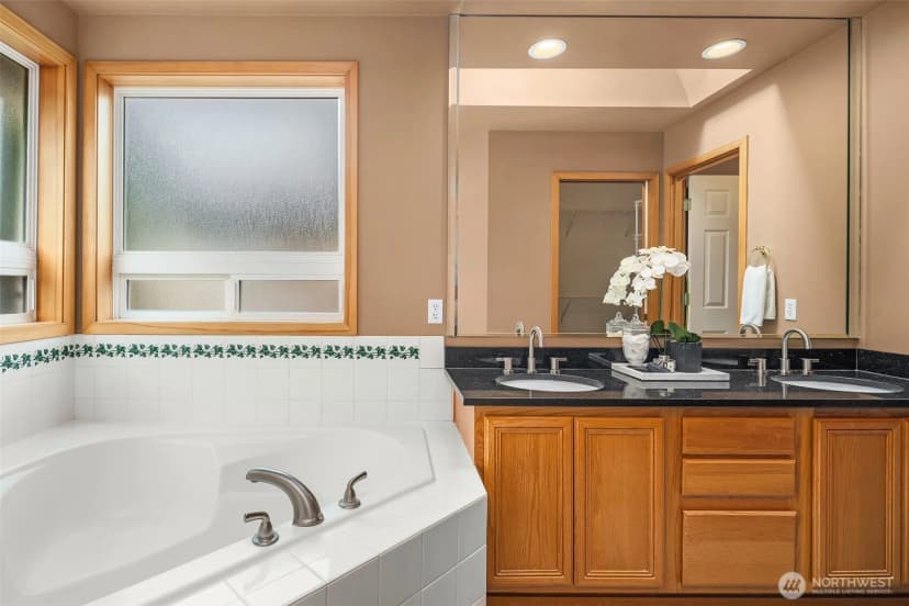 Property photo for 35223 6th Avenue Sw, Federal Way photo 17