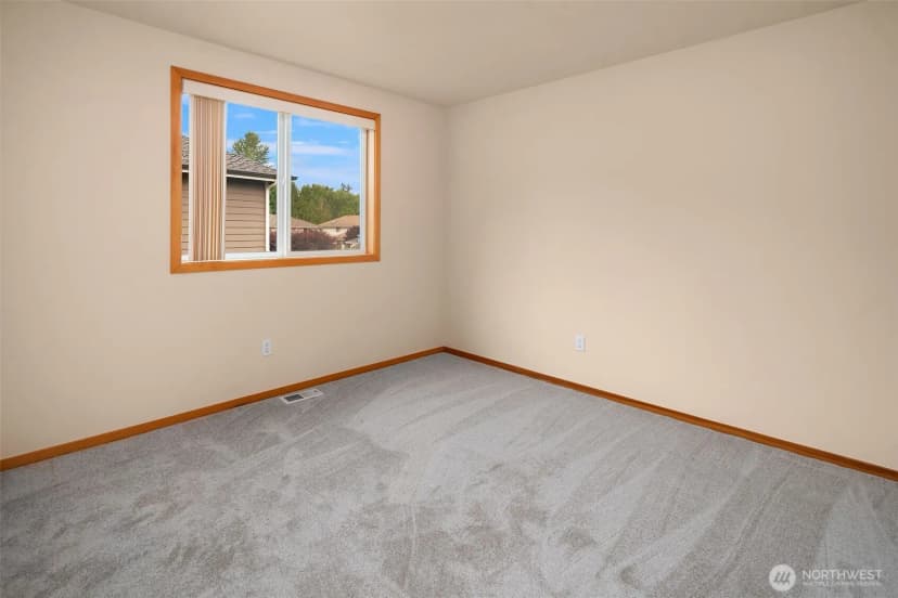 Property photo for 35223 6th Avenue Sw, Federal Way photo 22