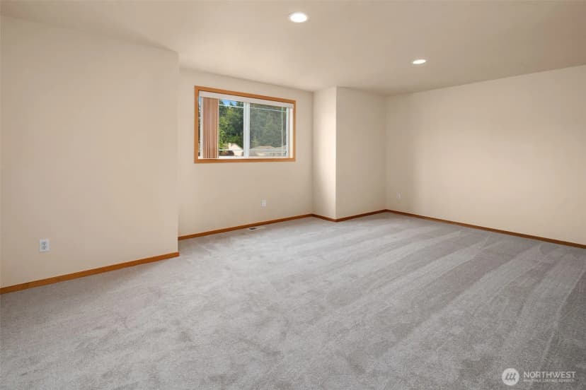 Property photo for 35223 6th Avenue Sw, Federal Way photo 21