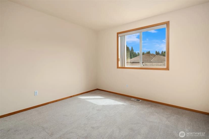 Property photo for 35223 6th Avenue Sw, Federal Way photo 24