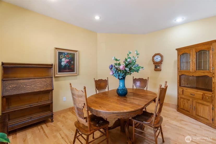 Property photo for 225 Maw Road, Toledo photo 10