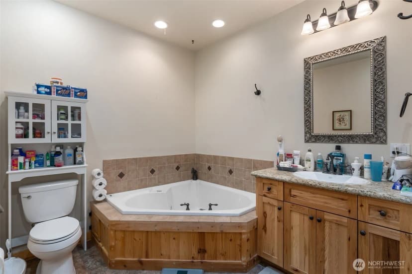 Property photo for 225 Maw Road, Toledo photo 17