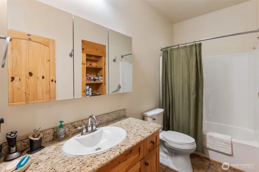Property photo for 225 Maw Road, Toledo photo 14