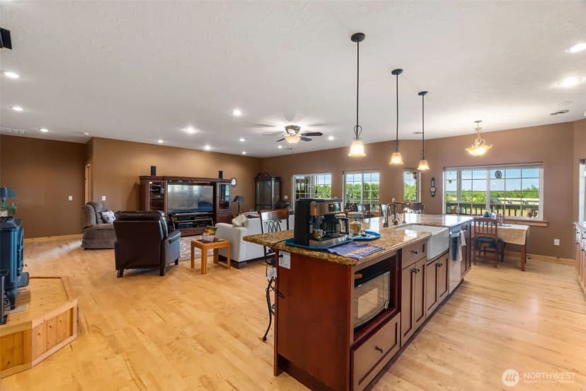Property photo for 225 Maw Road, Toledo photo 5