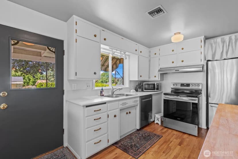 Property photo for 306 N 27th Avenue, Yakima photo 12