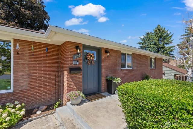 Property photo for 306 N 27th Avenue, Yakima photo 4