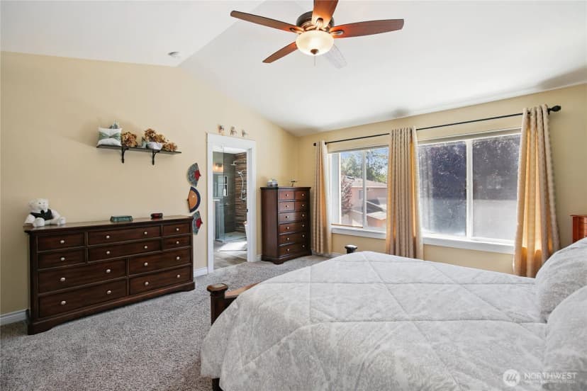 Property photo for 471 Rosario Place Ne, Renton photo 27