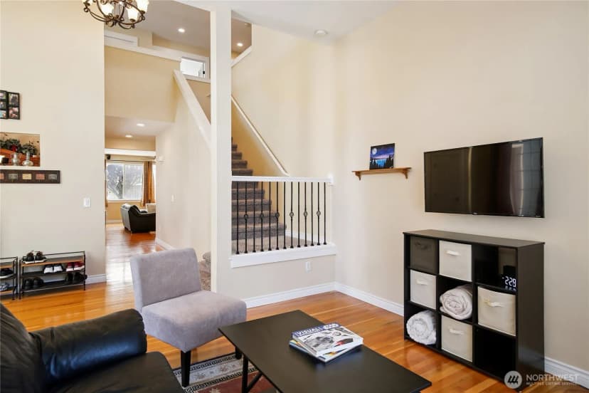 Property photo for 471 Rosario Place Ne, Renton photo 8