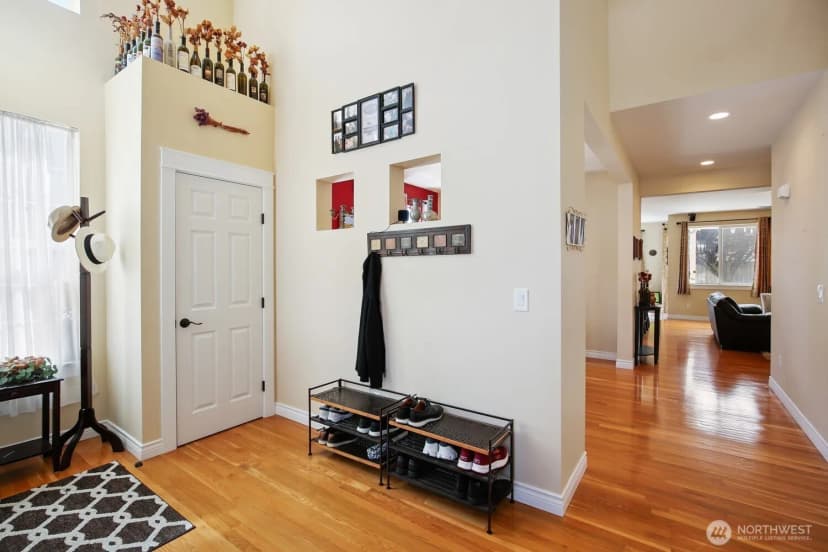 Property photo for 471 Rosario Place Ne, Renton photo 5