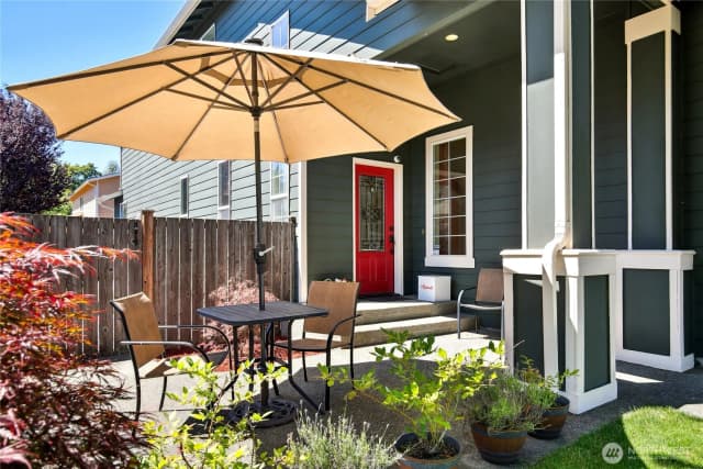 Property photo for 471 Rosario Place Ne, Renton photo 4