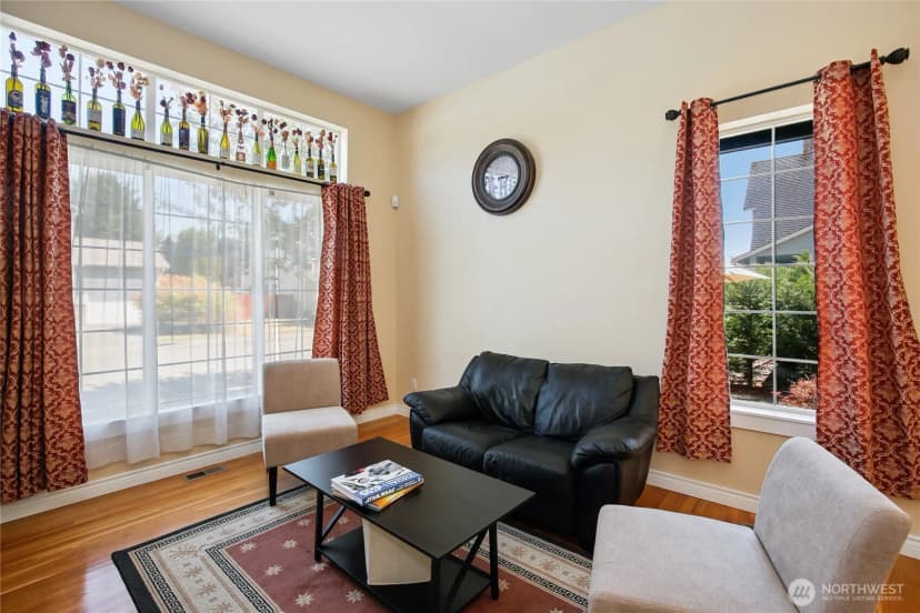 Property photo for 471 Rosario Place Ne, Renton photo 7
