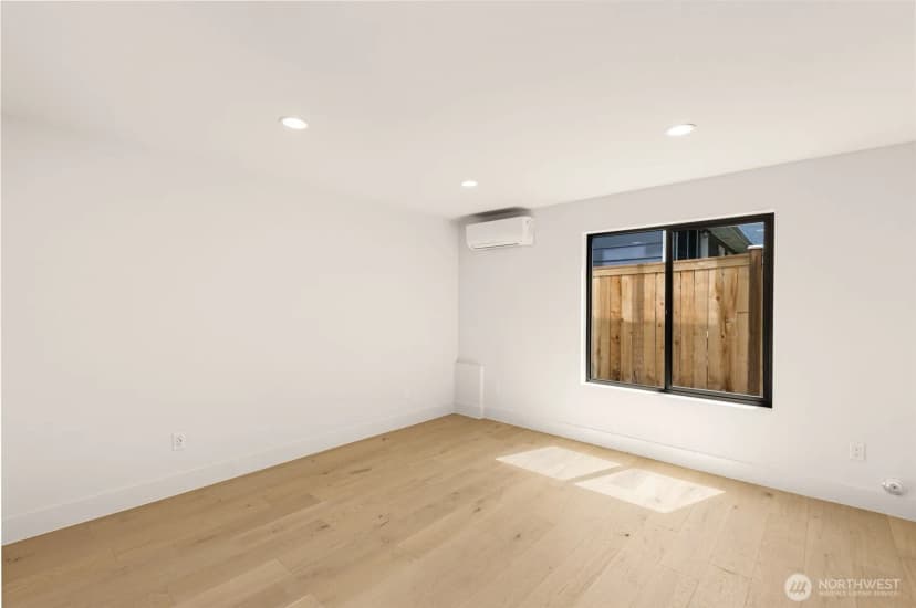 Property photo for 6833 36th Avenue Ne, Seattle photo 24