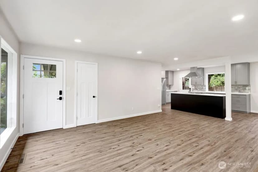 Property photo for 2817 Mcleod Road, Bellingham photo 8