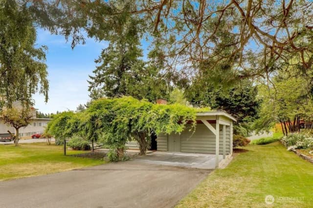 Property photo for 2817 Mcleod Road, Bellingham photo 3