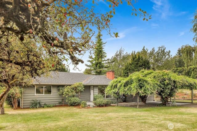 Property photo for 2817 Mcleod Road, Bellingham photo 2