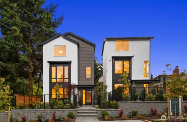 Property photo for 2667 51st Avenue Sw, Seattle